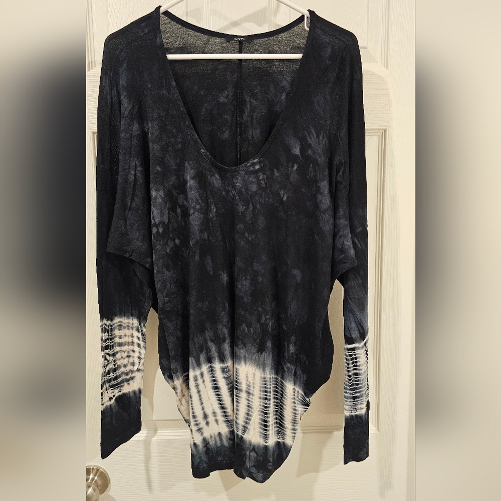 ENTI Blue & White L/S Scoop Neck Tie Dye Tunic